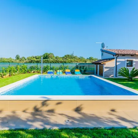 Leda Villa *